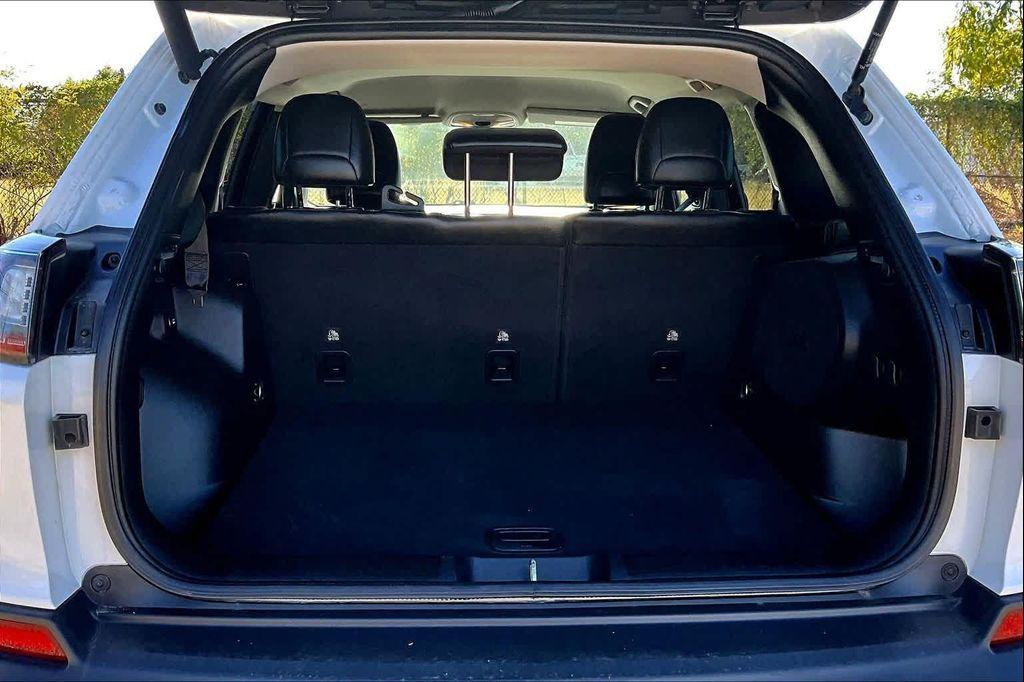 used 2020 Jeep Cherokee car, priced at $17,808