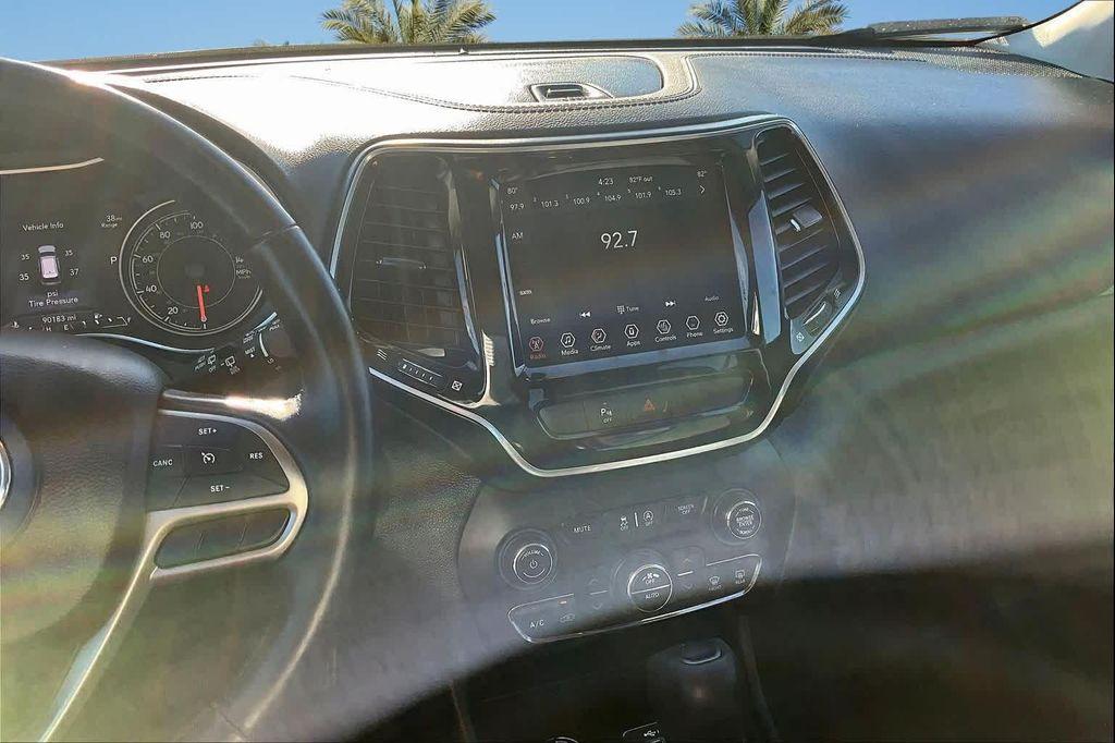 used 2020 Jeep Cherokee car, priced at $17,808