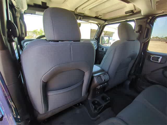 new 2025 Jeep Gladiator car, priced at $46,307