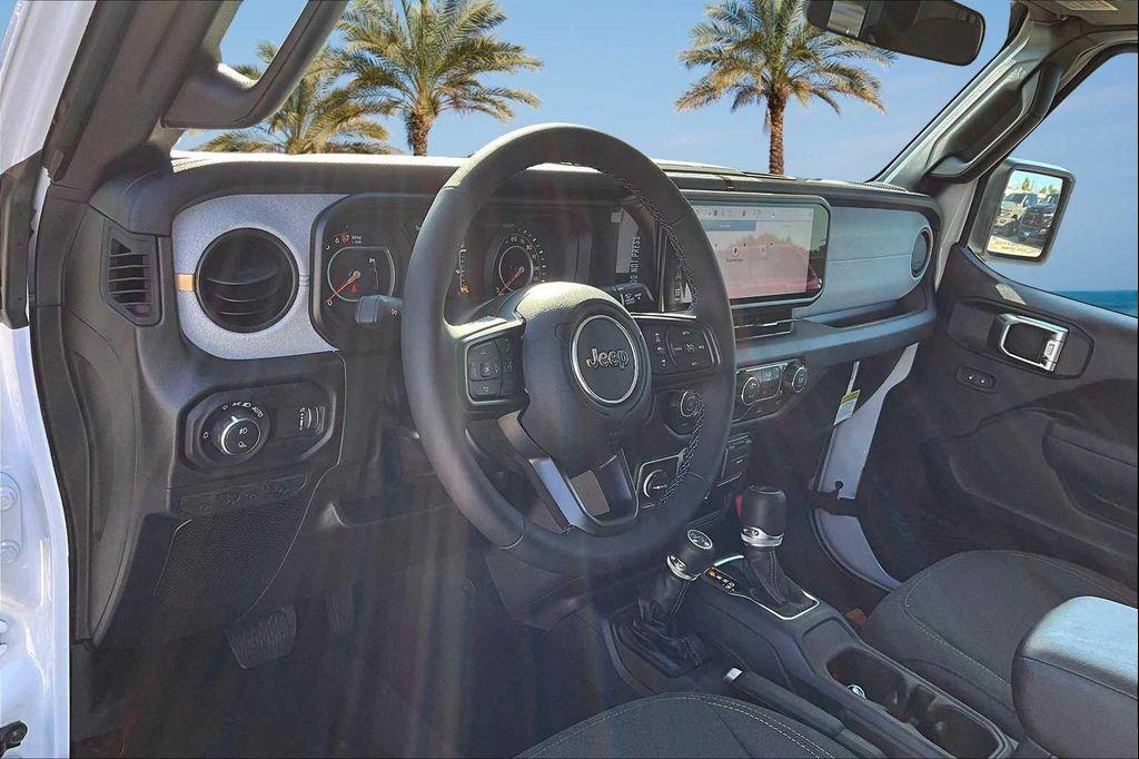 new 2025 Jeep Gladiator car, priced at $45,015