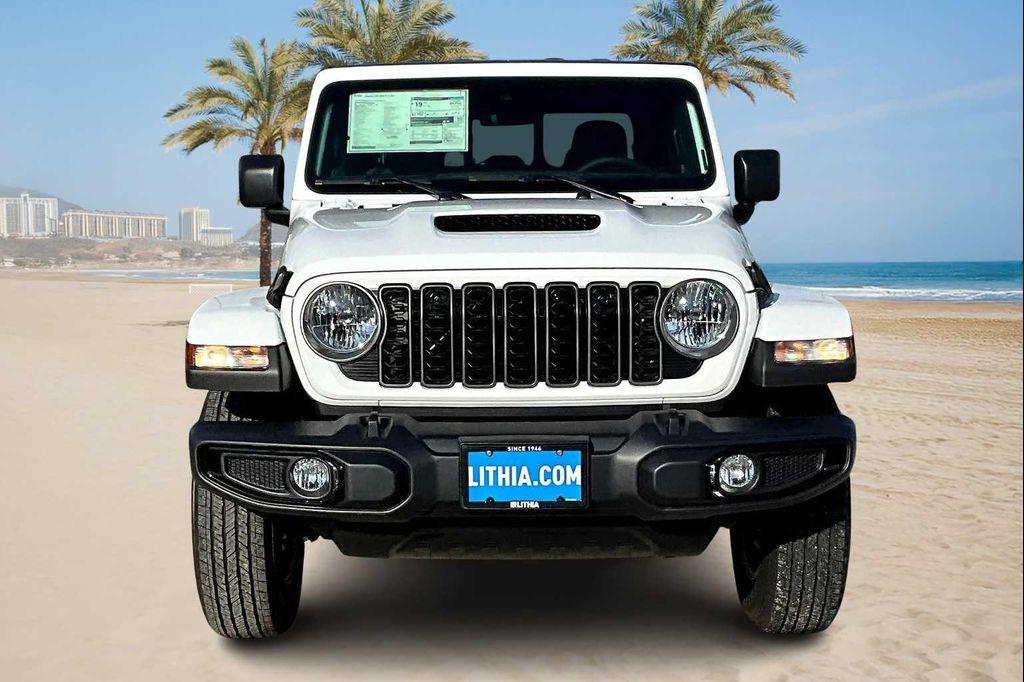 new 2025 Jeep Gladiator car, priced at $45,015
