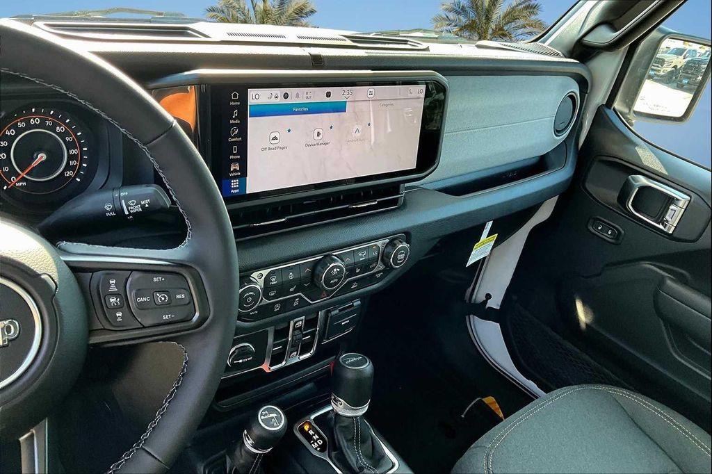 new 2025 Jeep Gladiator car, priced at $45,015