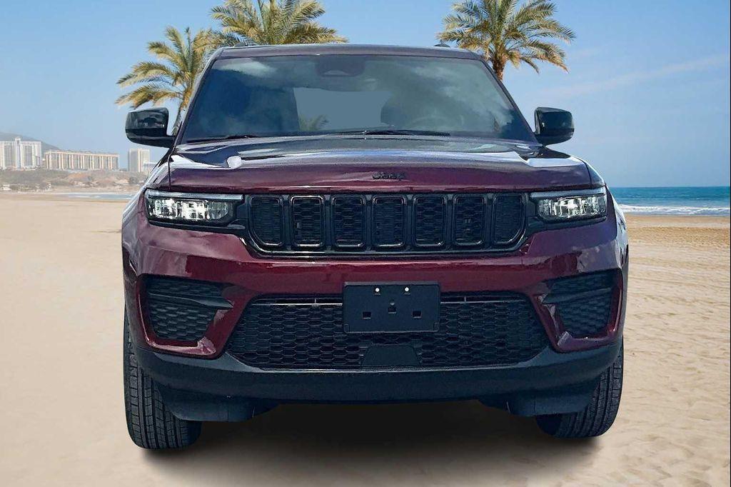 new 2025 Jeep Grand Cherokee car, priced at $40,053