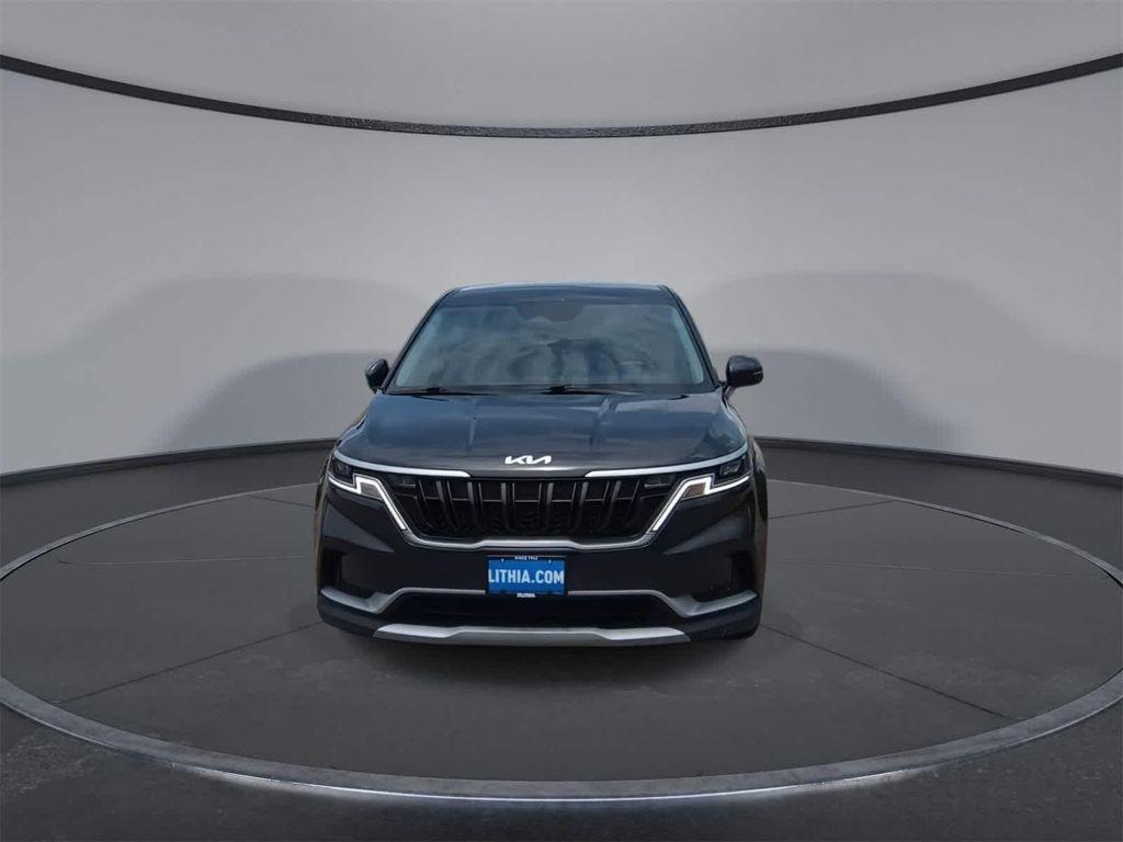 used 2023 Kia Carnival car