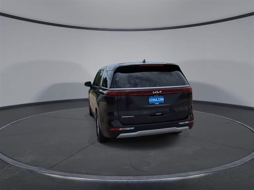 used 2023 Kia Carnival car