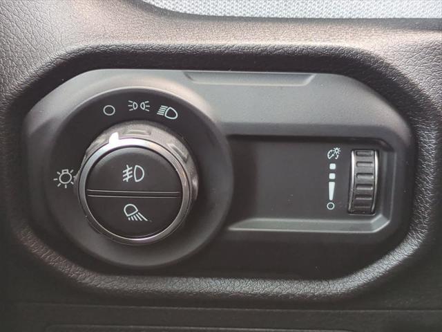 new 2025 Jeep Gladiator car, priced at $39,792