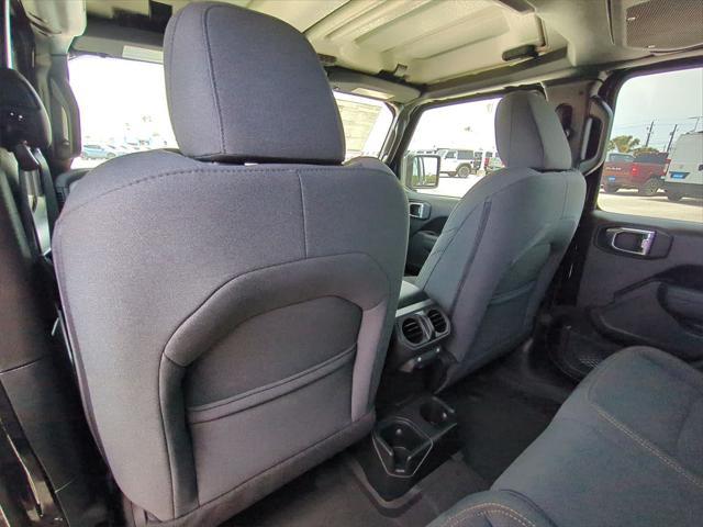 new 2025 Jeep Gladiator car, priced at $39,792