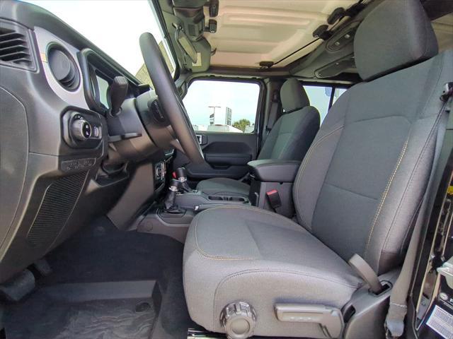 new 2025 Jeep Gladiator car, priced at $39,792