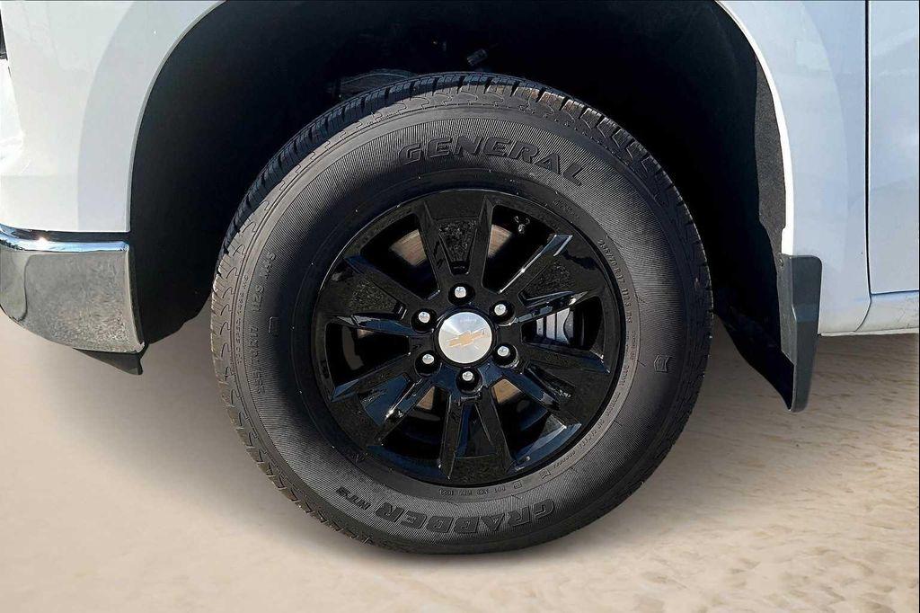 used 2024 Chevrolet Silverado 1500 car, priced at $30,382