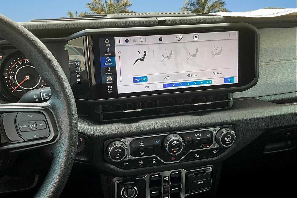 new 2025 Jeep Gladiator car, priced at $39,743