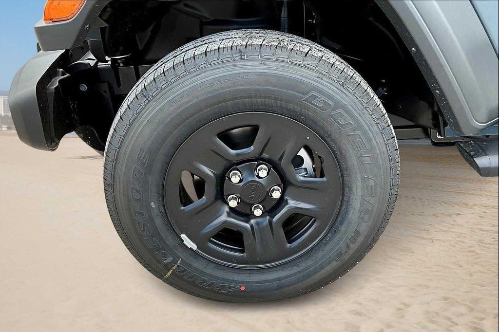 new 2025 Jeep Gladiator car, priced at $39,743
