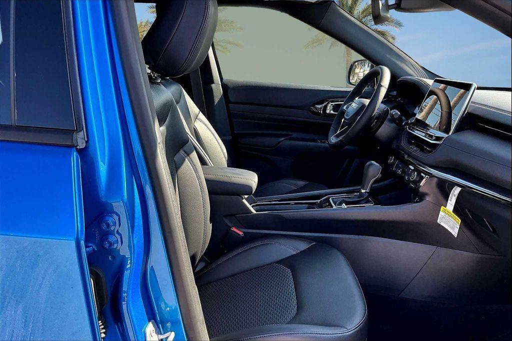 new 2026 Jeep Compass car, priced at $32,185