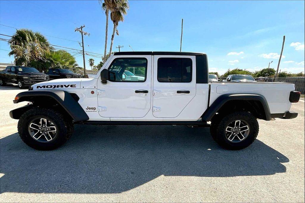 new 2025 Jeep Gladiator car, priced at $47,721