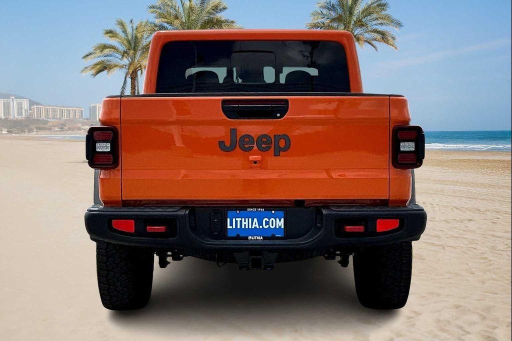 new 2025 Jeep Gladiator car, priced at $48,925