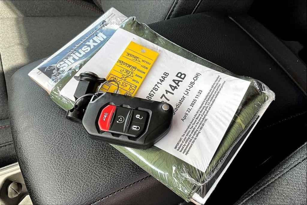 new 2025 Jeep Gladiator car, priced at $48,925