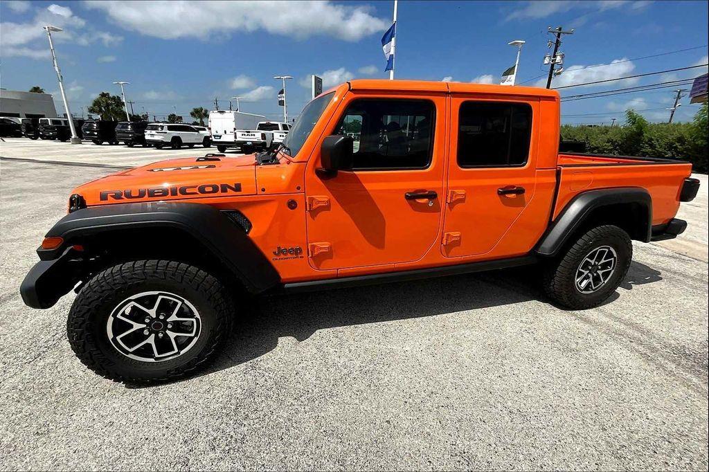 new 2025 Jeep Gladiator car, priced at $48,925
