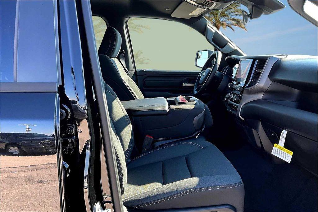 new 2025 Ram 1500 car, priced at $48,713
