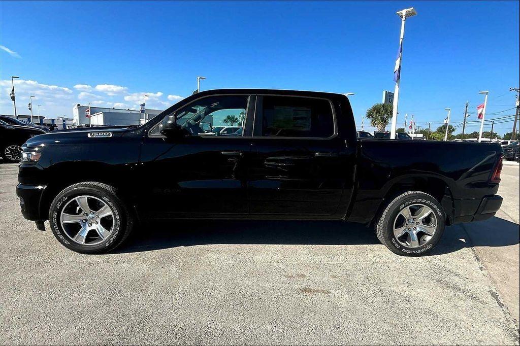 new 2025 Ram 1500 car, priced at $48,713