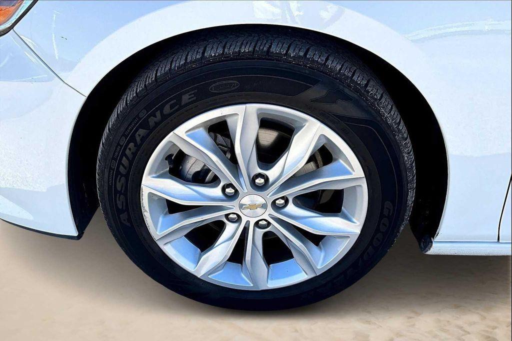 used 2024 Chevrolet Malibu car, priced at $19,271