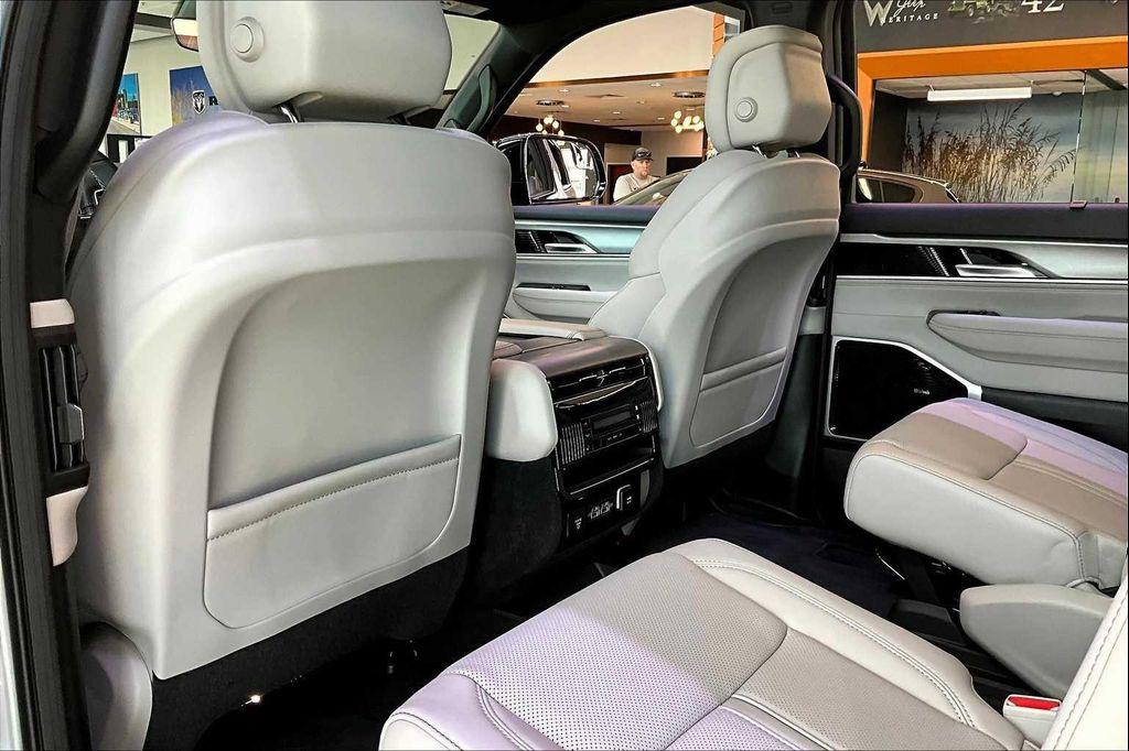 new 2025 Jeep Wagoneer car, priced at $76,386