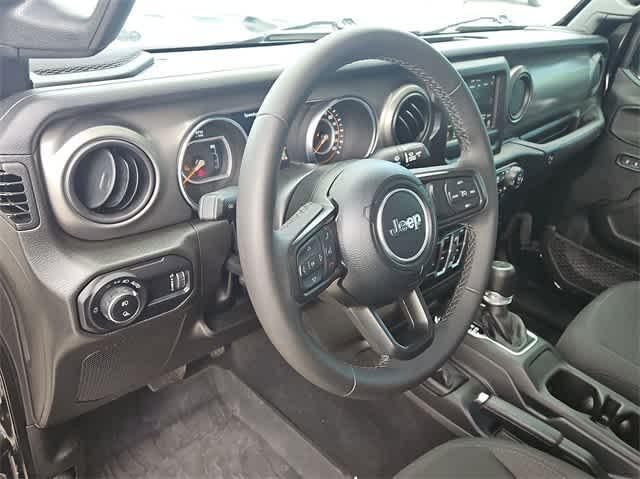 used 2023 Jeep Gladiator car, priced at $35,409