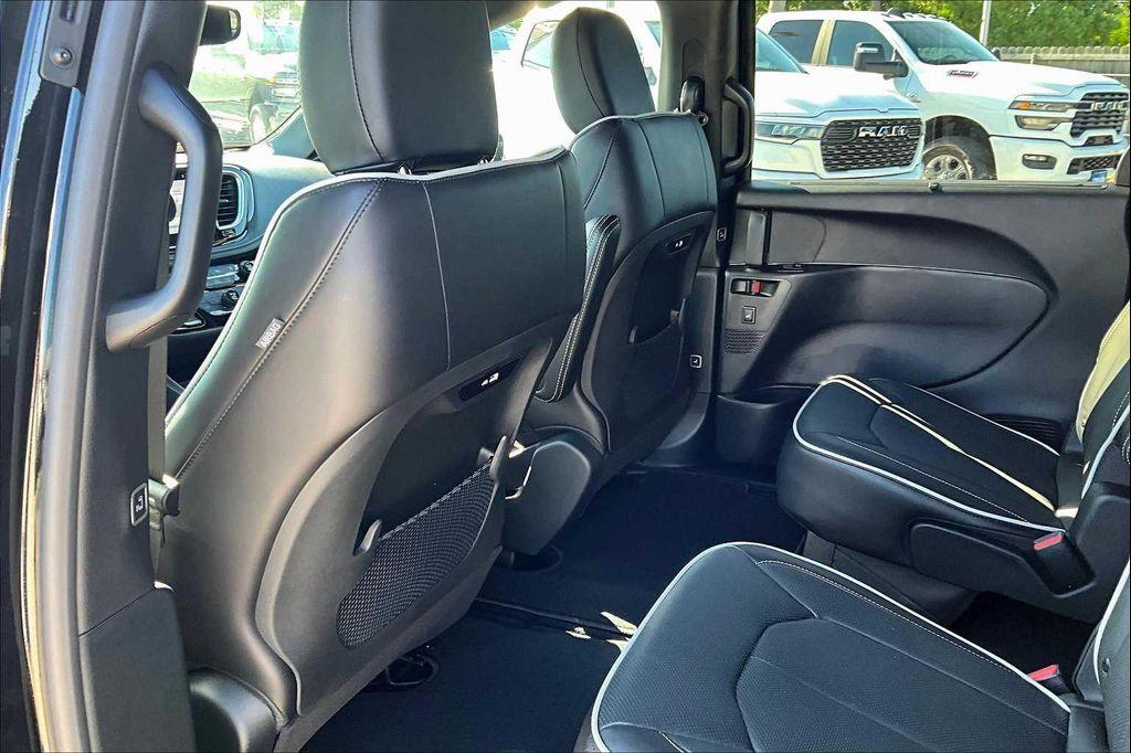 new 2026 Chrysler Pacifica car, priced at $50,112