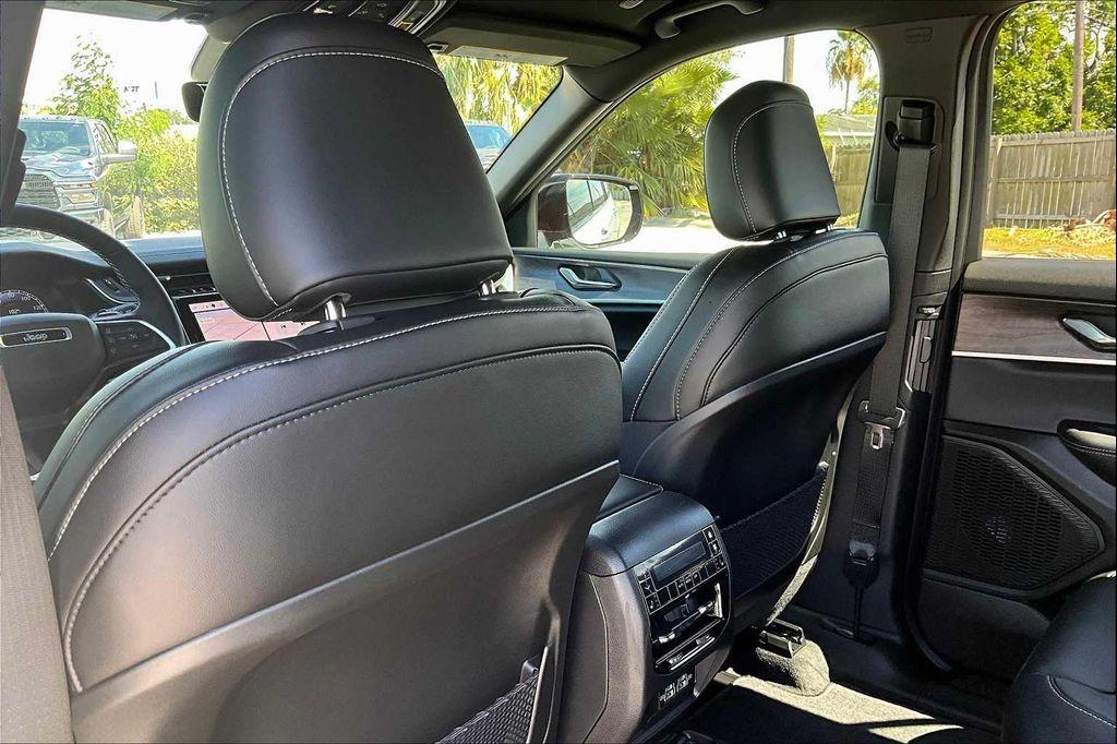 new 2025 Jeep Grand Cherokee L car, priced at $47,100