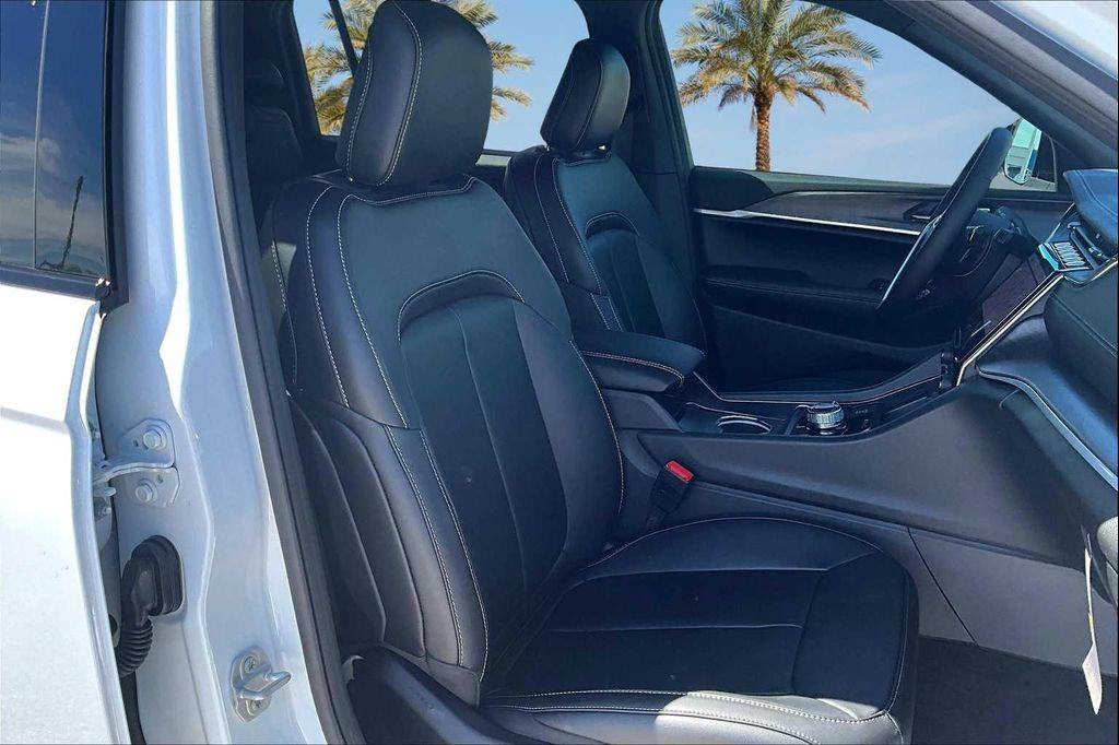 new 2025 Jeep Grand Cherokee L car, priced at $47,100