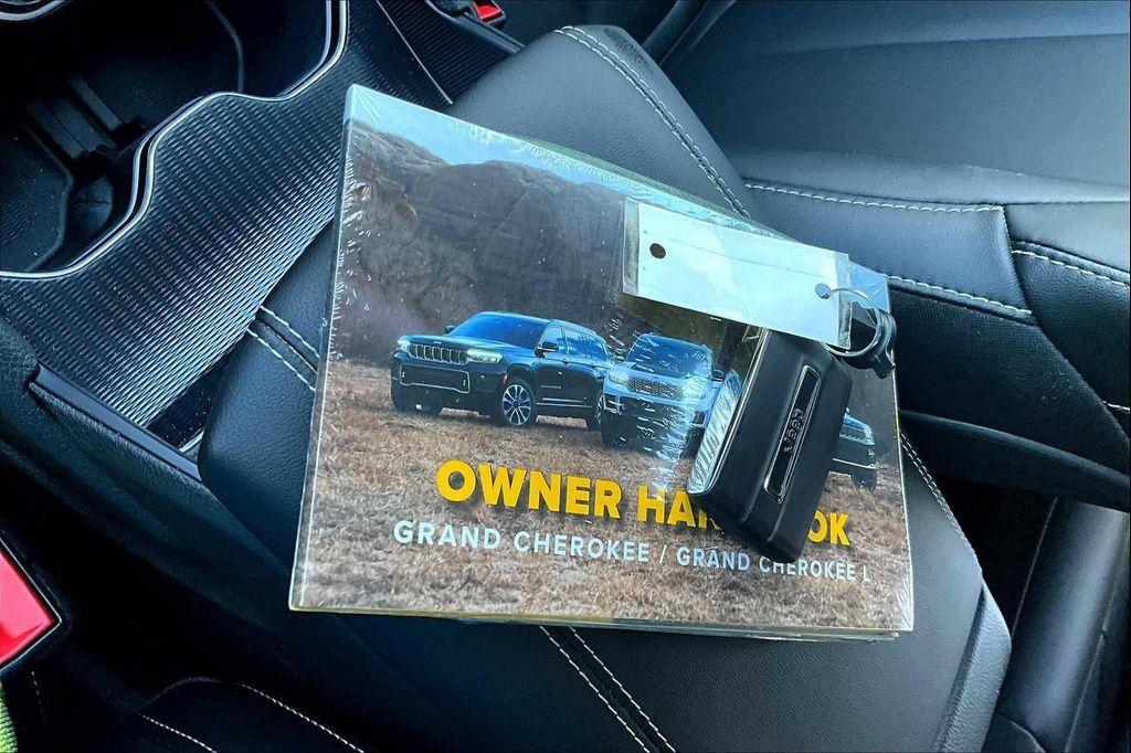 new 2025 Jeep Grand Cherokee L car, priced at $47,100