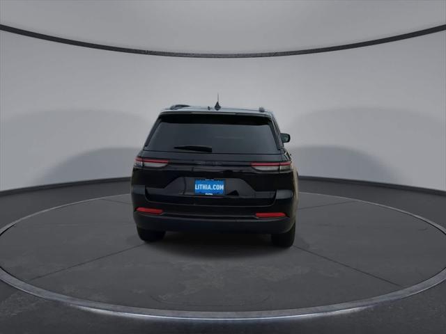 new 2025 Jeep Grand Cherokee car, priced at $39,634