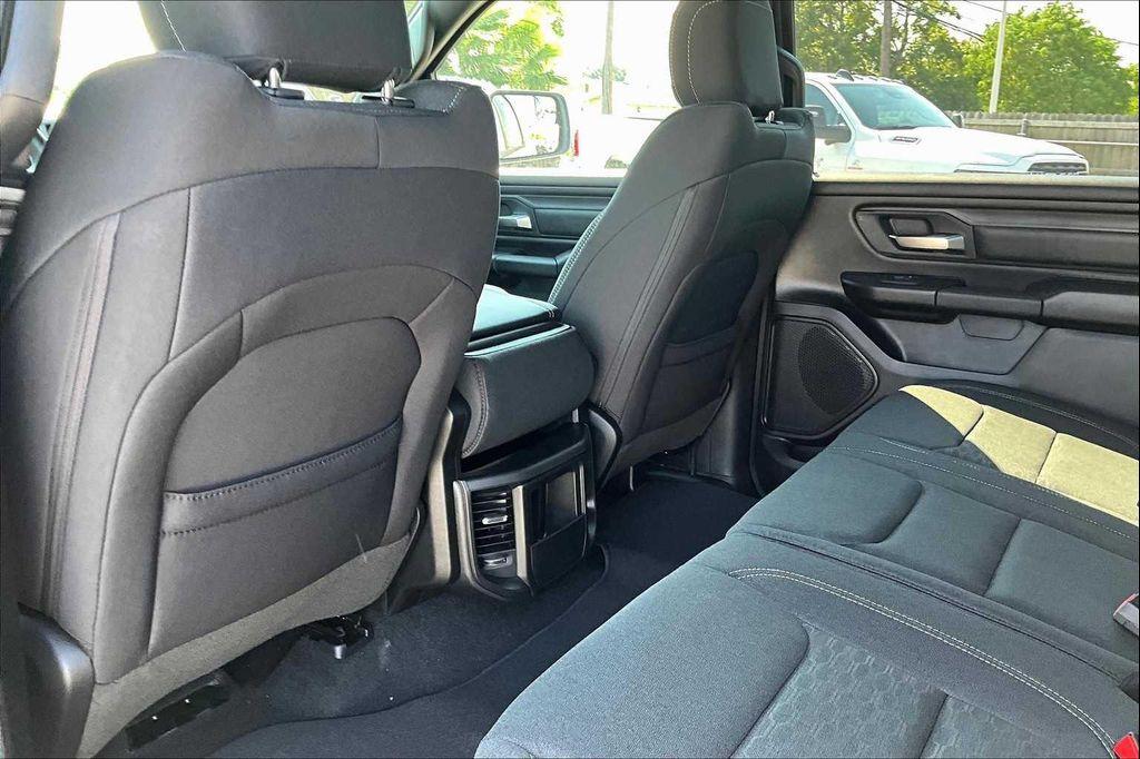 new 2025 Ram 1500 car, priced at $48,713