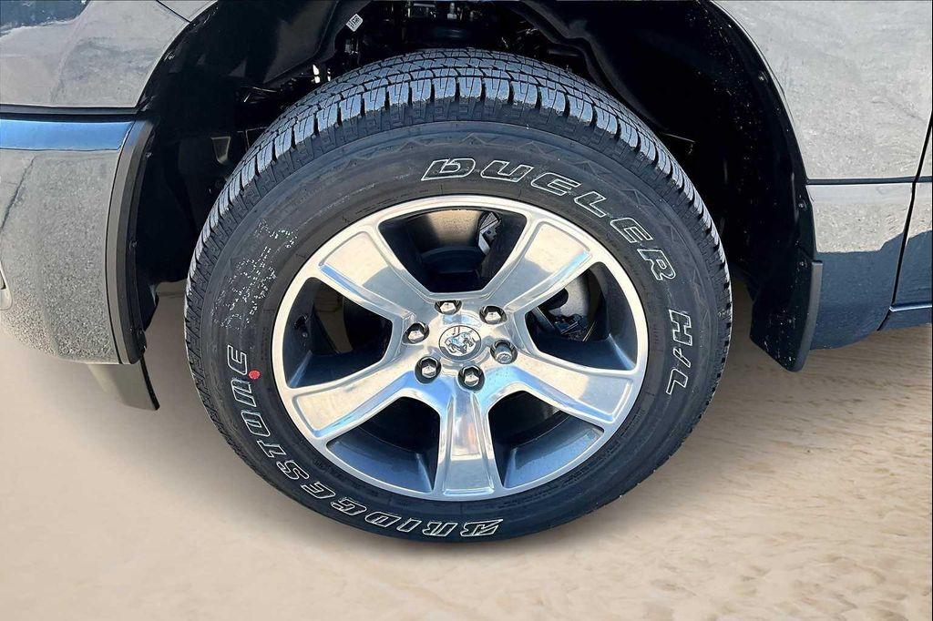 new 2025 Ram 1500 car, priced at $48,713