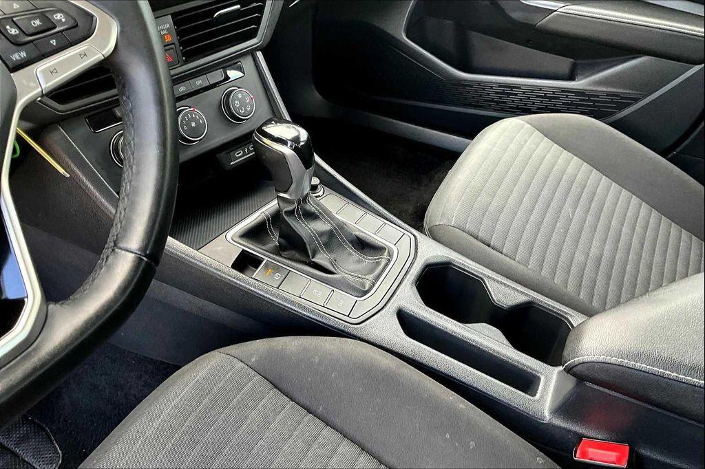 used 2024 Volkswagen Jetta car, priced at $18,481