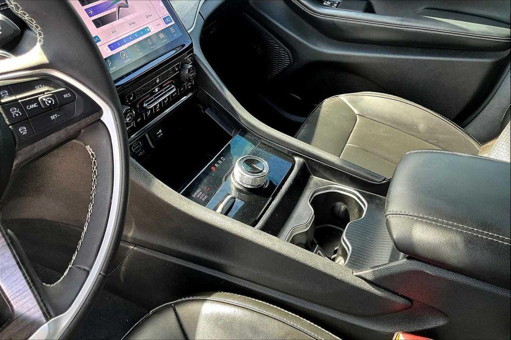 used 2024 Jeep Grand Cherokee L car, priced at $40,939