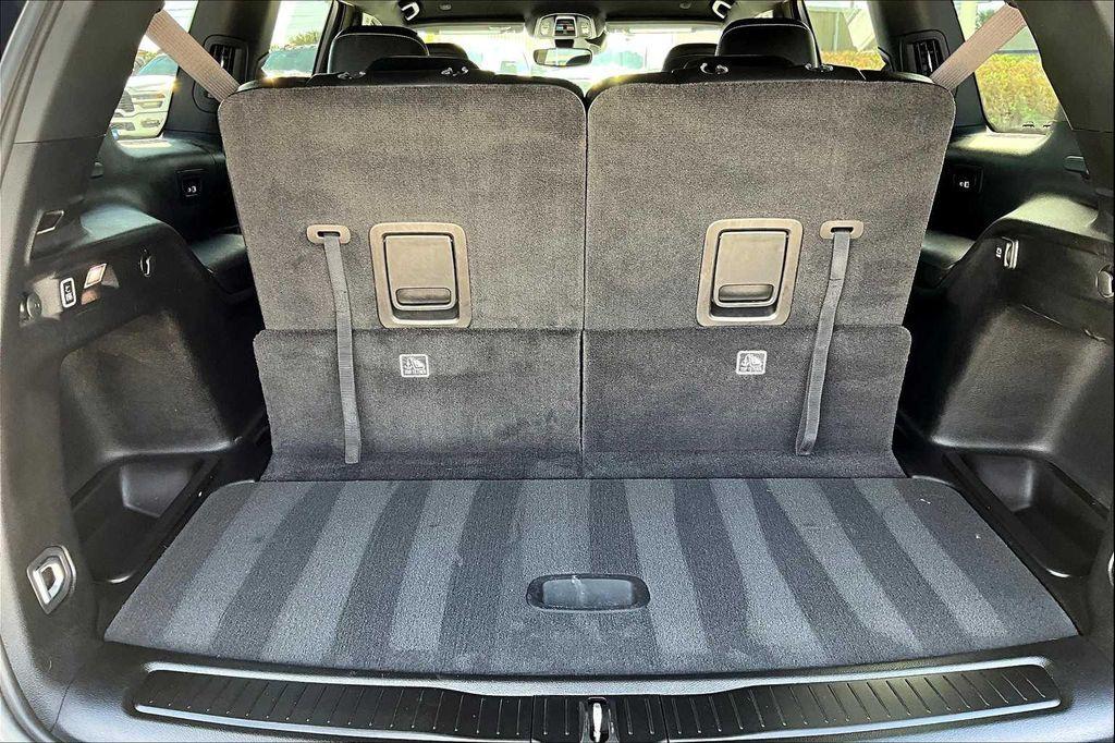 used 2024 Jeep Grand Cherokee L car, priced at $40,939