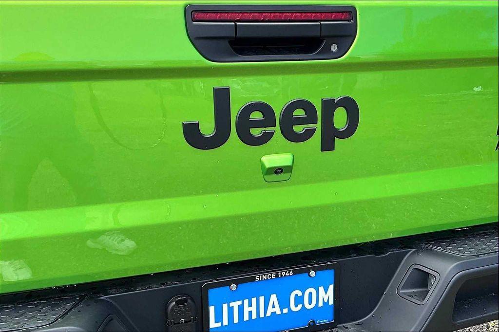 new 2025 Jeep Gladiator car, priced at $46,051