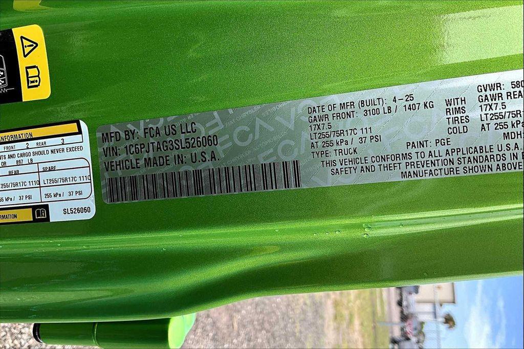 new 2025 Jeep Gladiator car, priced at $46,051