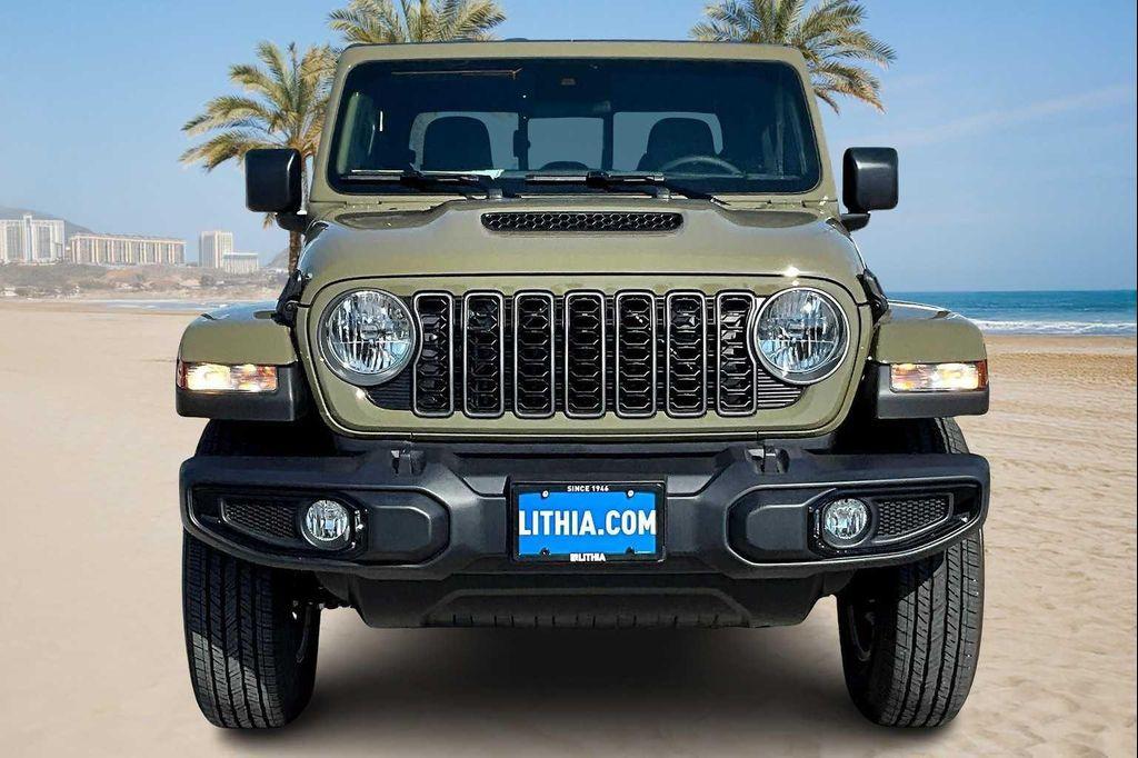 new 2025 Jeep Gladiator car, priced at $45,541
