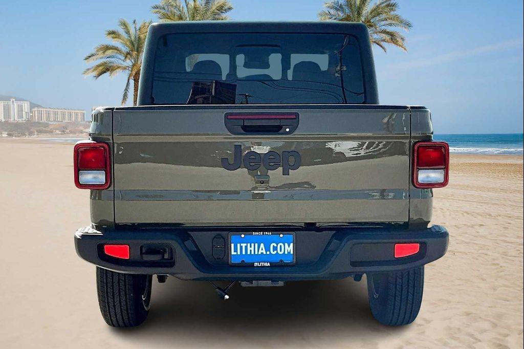 new 2025 Jeep Gladiator car, priced at $45,541