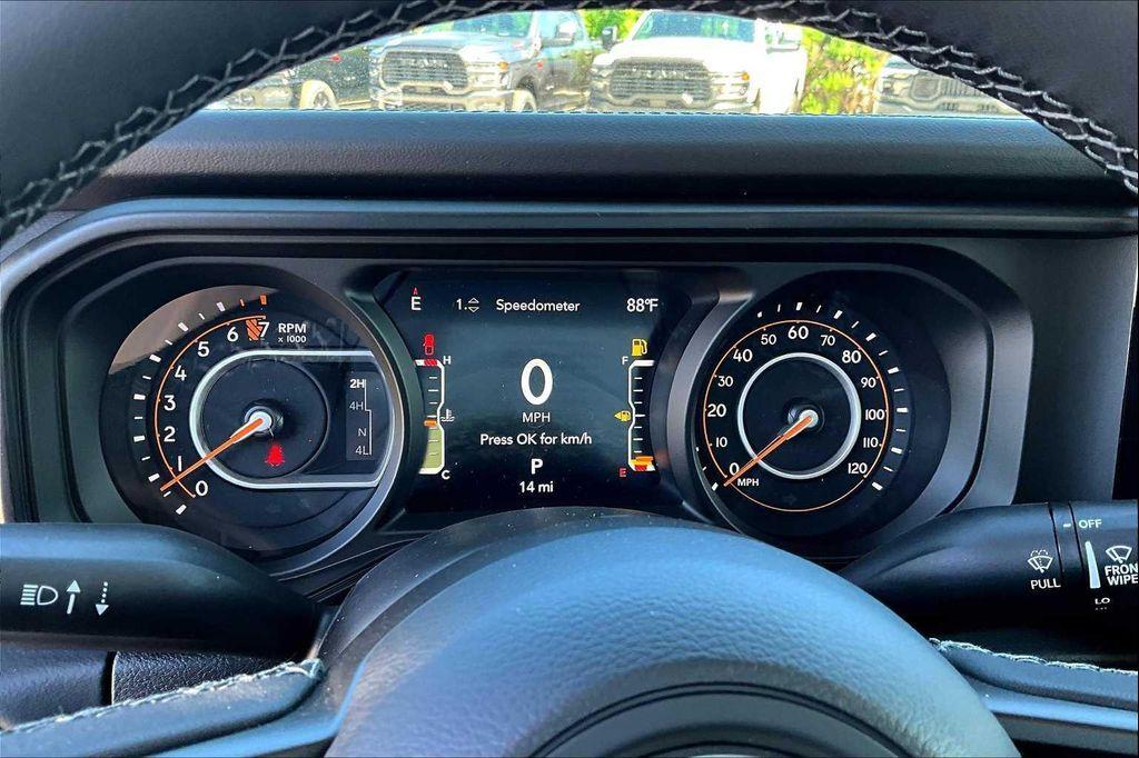 new 2025 Jeep Gladiator car, priced at $45,059