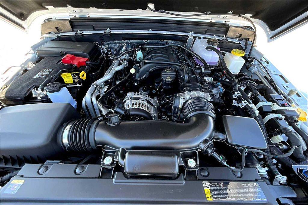 new 2025 Jeep Gladiator car, priced at $45,059