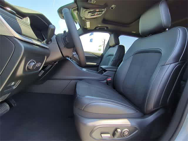 new 2025 Jeep Grand Cherokee L car, priced at $41,301