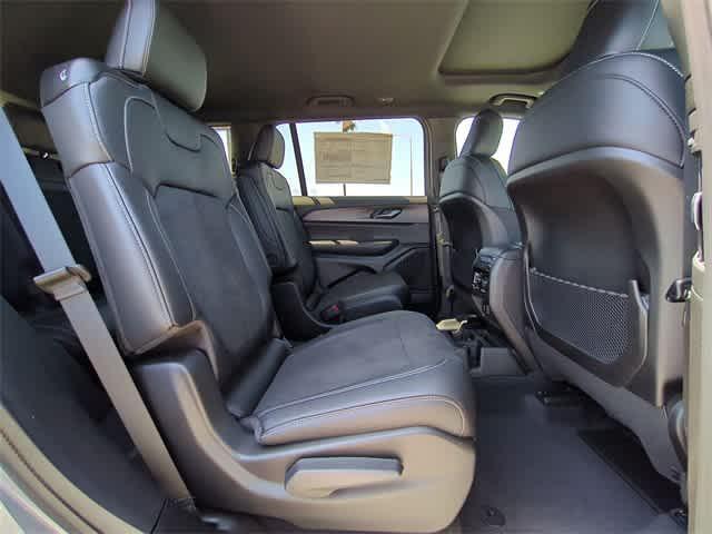 new 2025 Jeep Grand Cherokee L car, priced at $41,301
