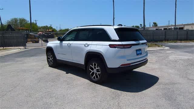 new 2025 Jeep Grand Cherokee car, priced at $42,211