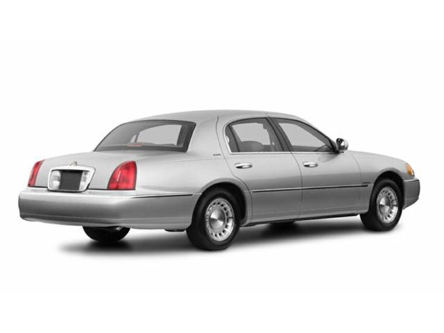 used 2002 Lincoln Town Car car