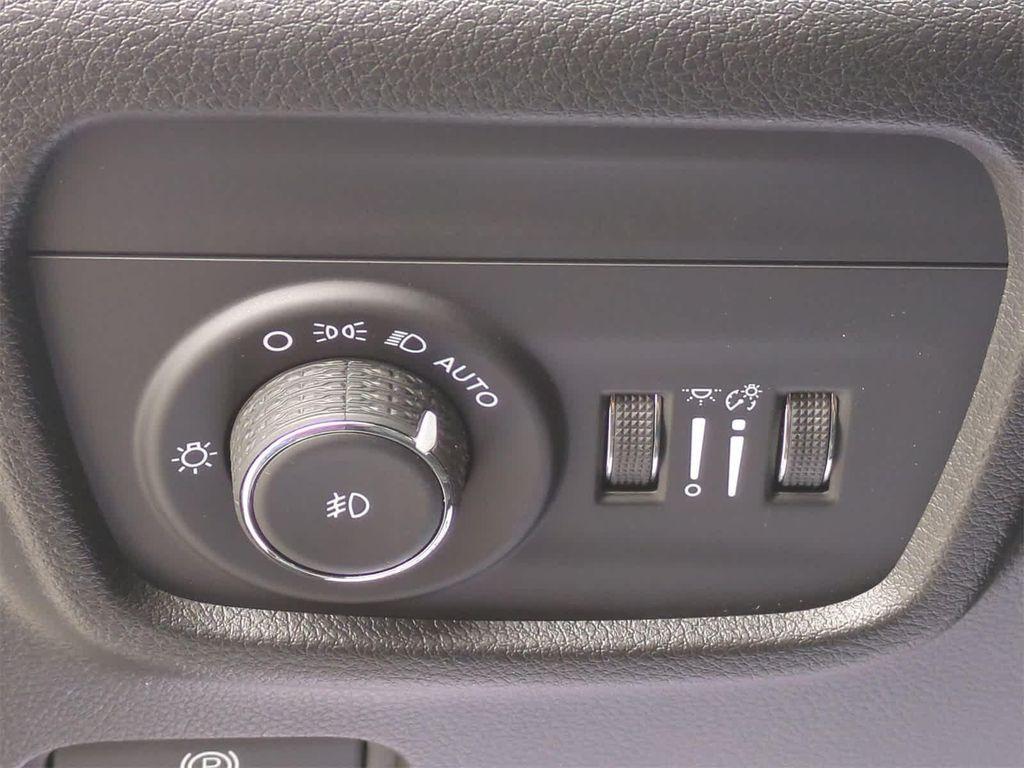 new 2025 Jeep Grand Cherokee L car, priced at $50,395