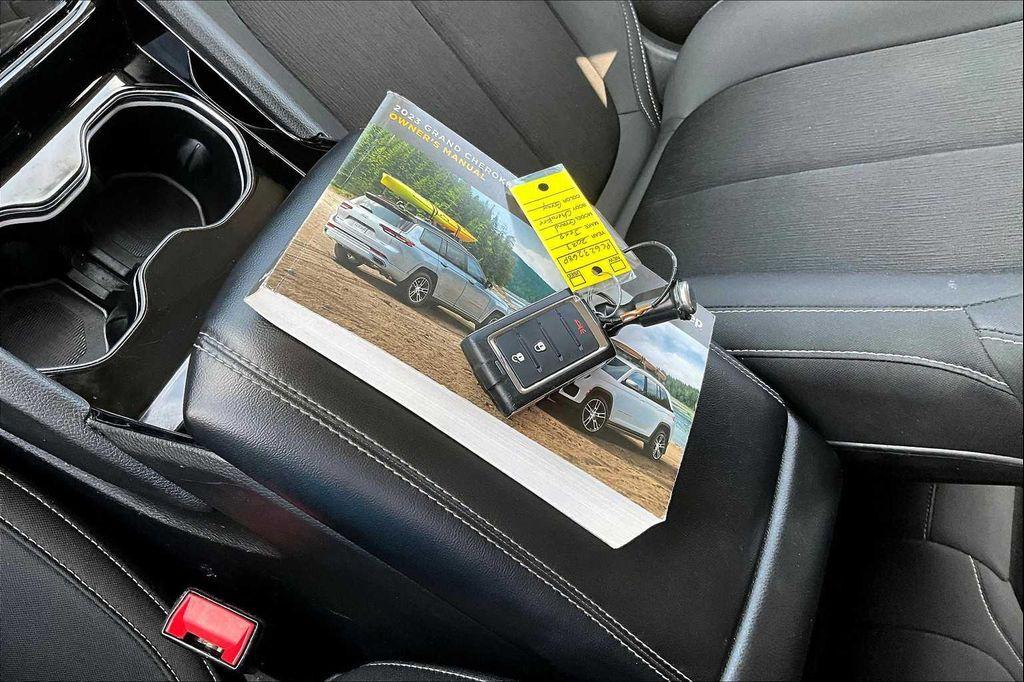 used 2023 Jeep Grand Cherokee car, priced at $24,350