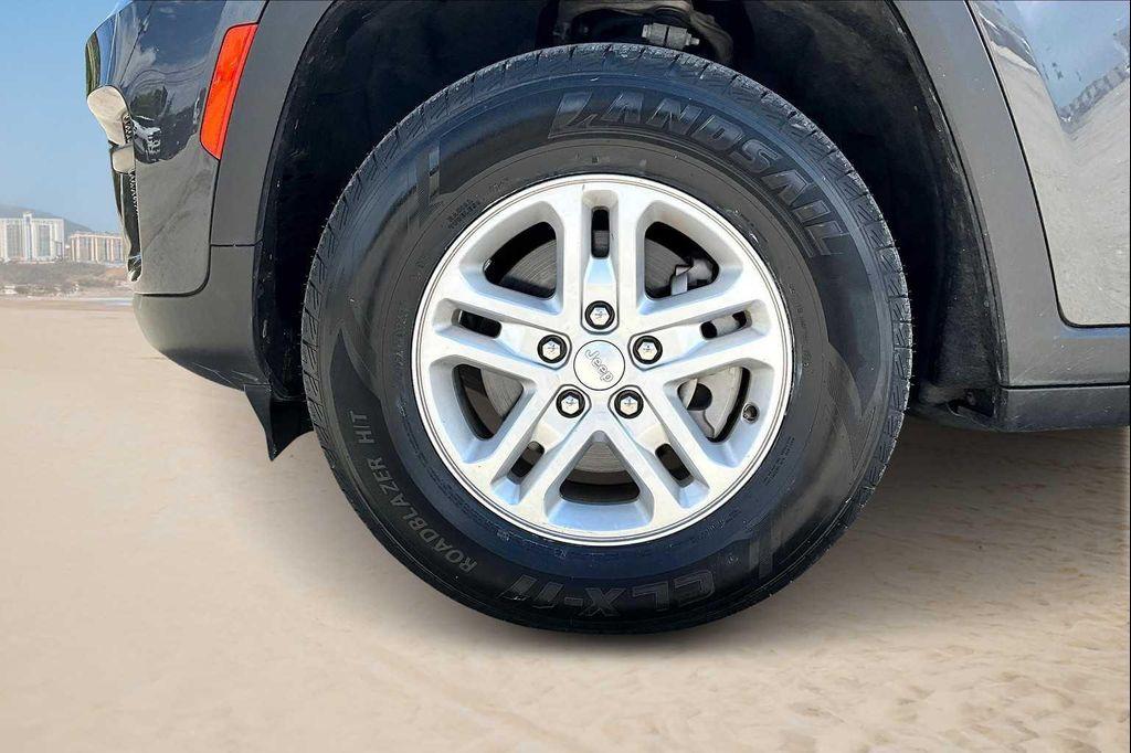 used 2023 Jeep Grand Cherokee car, priced at $24,350