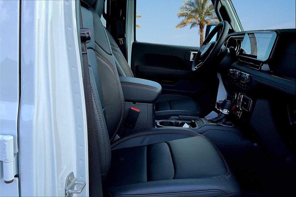 new 2025 Jeep Wrangler car, priced at $62,347