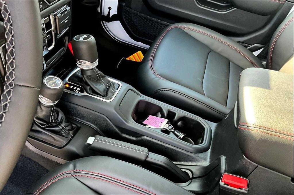 new 2025 Jeep Wrangler car, priced at $62,347